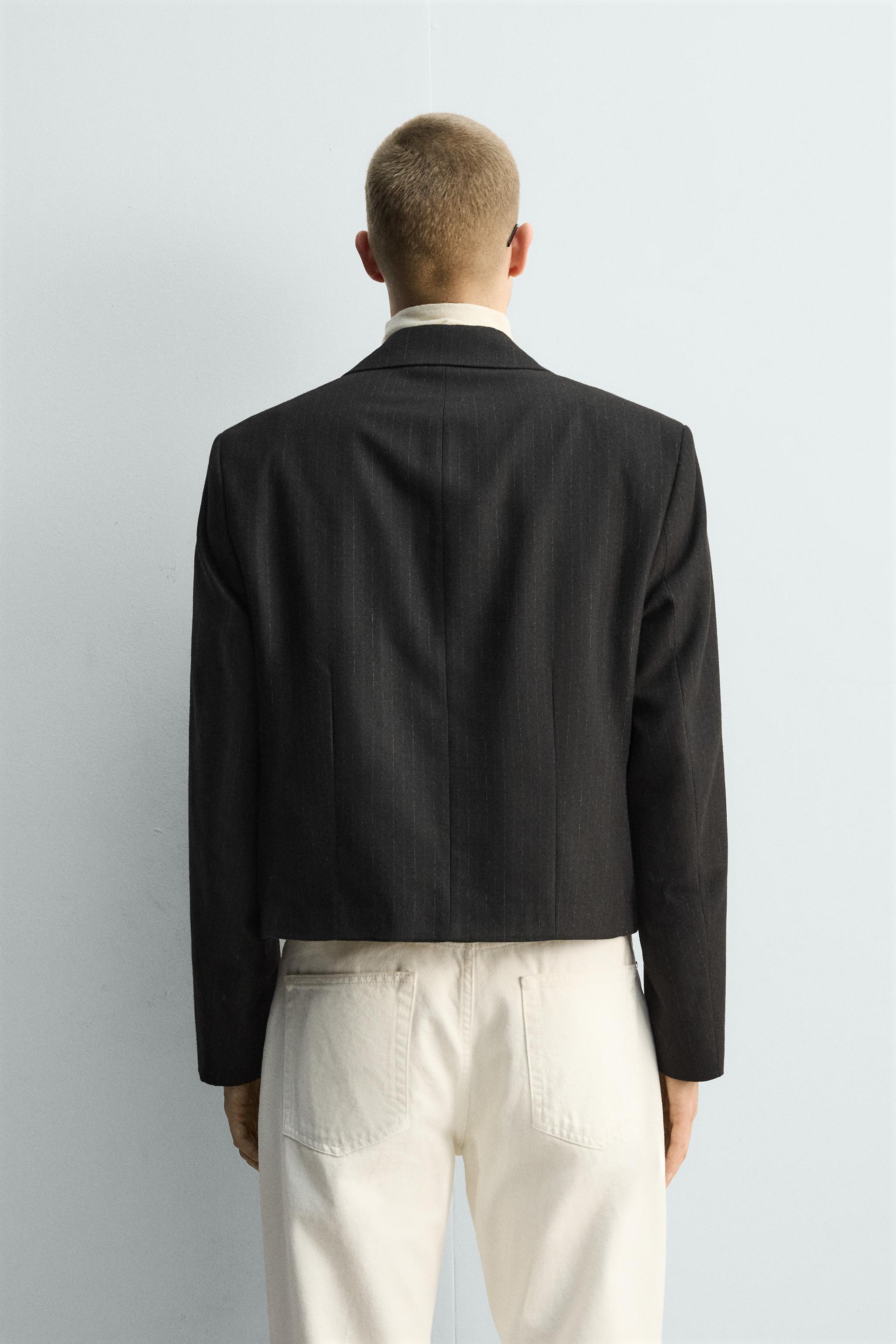 PINSTRIPE CROPPED FIT SUIT BLAZER